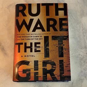 The It Girl Hardcover Book